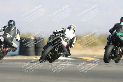 media/Jan-10-2025-CVMA Friday Practice (Fri) [[489e0da257]]/Group 4 and Trackday/Session 4 (Turn 16)/